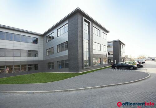 Offices to let in Diamond Business Park