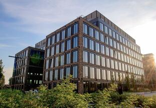 New Lux Med Dental Clinic in The Park Kraków Complex: Innovative Medical Services for Residents and Employees