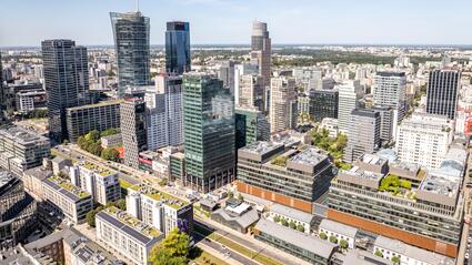 Skanska’s Studio A with completed façade – a new office landmark in Warsaw’s Wola takes shape