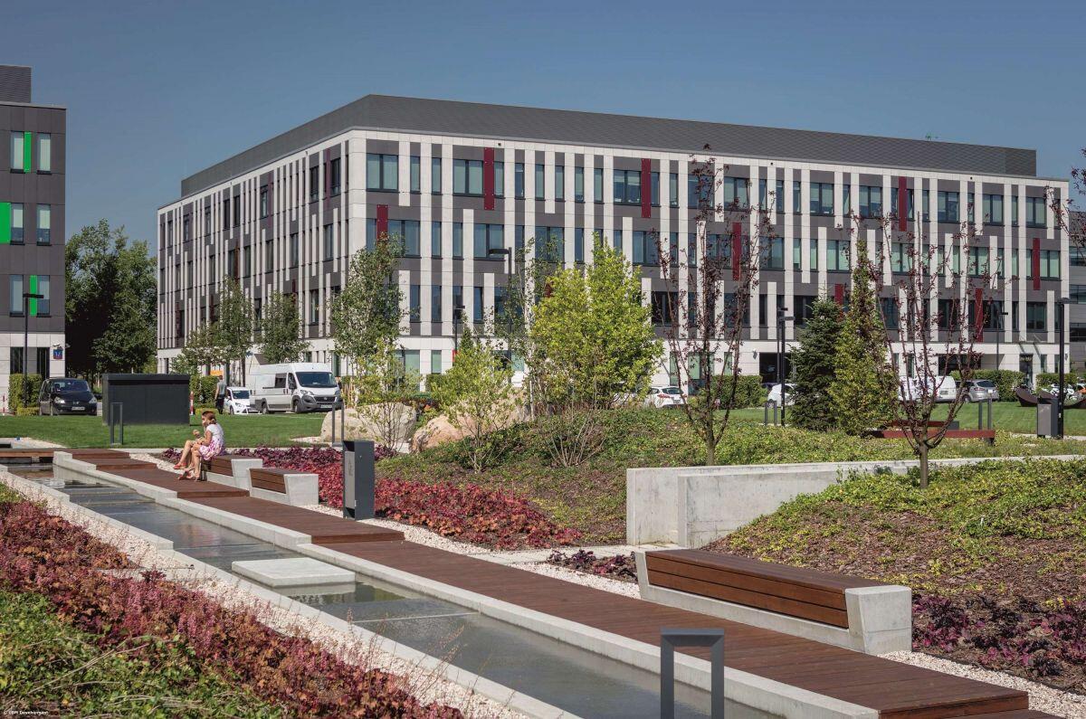 Sharp Electronics Europe przedłuża najem w Poleczki Park – dostęp do powierzchni serwisowej kluczowy dla decyzji