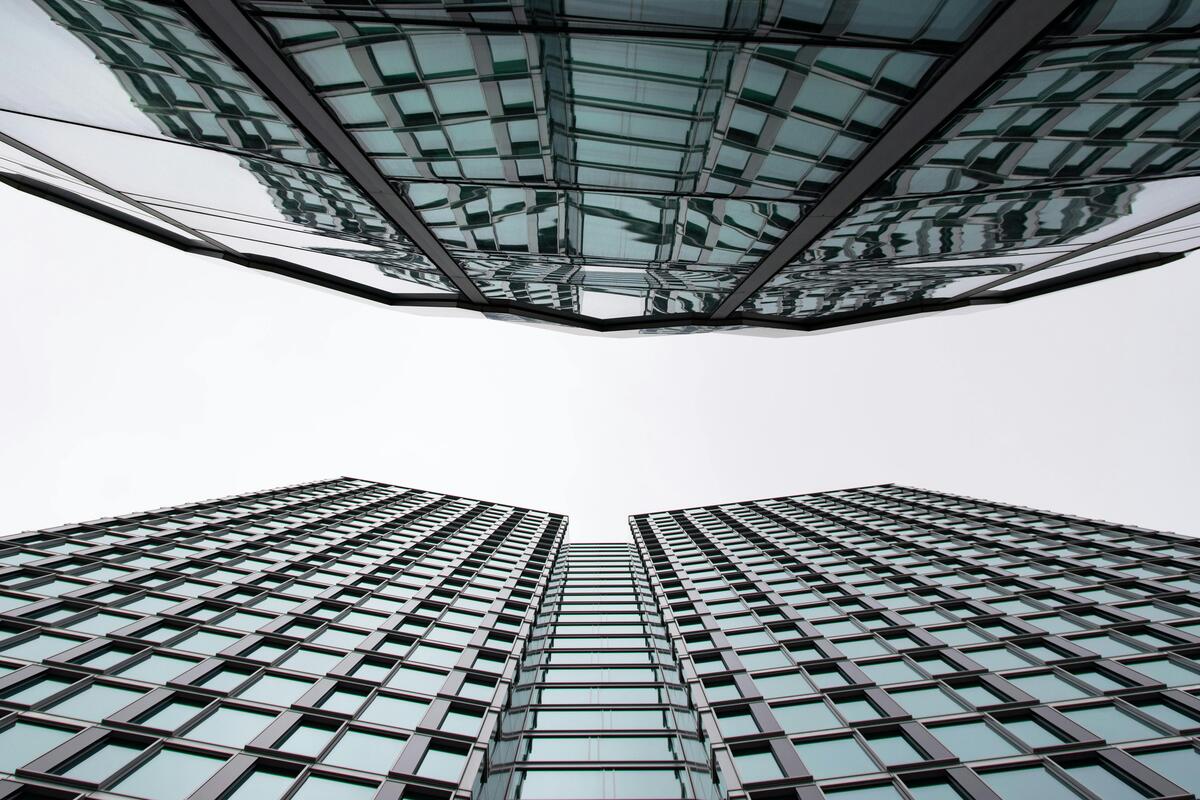 Poland's Commercial Real Estate: Key Trends for Businesses Seeking Office & Warehouse Space