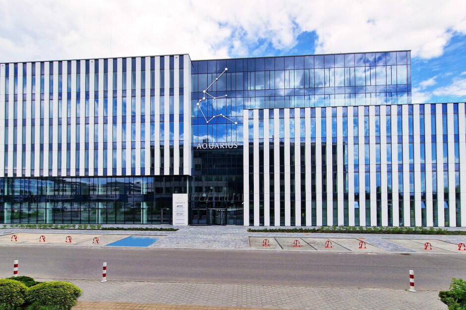 Discover Premium Office Space: LUX MED's New Krakow Hub at Aquarius