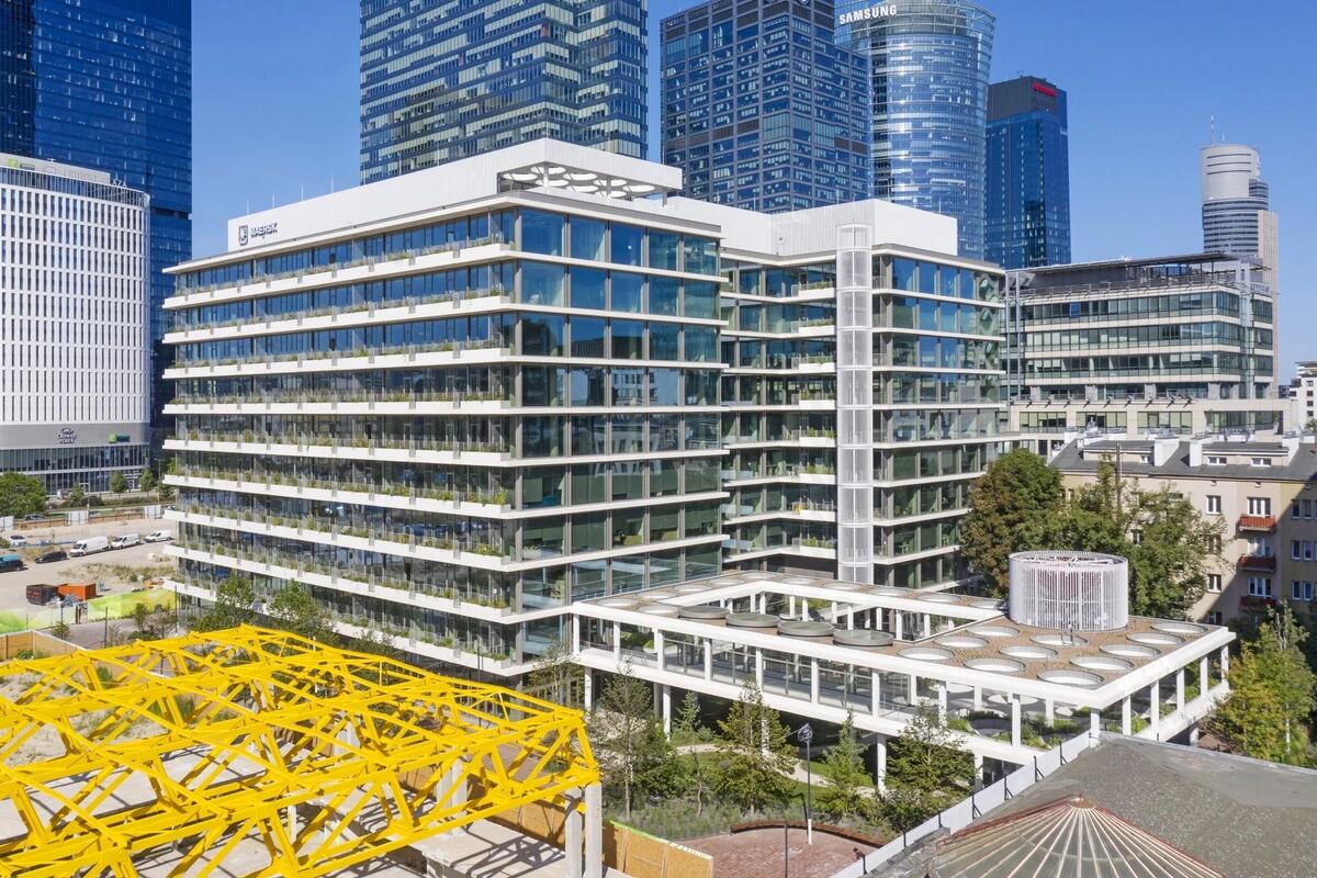 Netflix Moves to Office House at Towarowa 22 in Warsaw