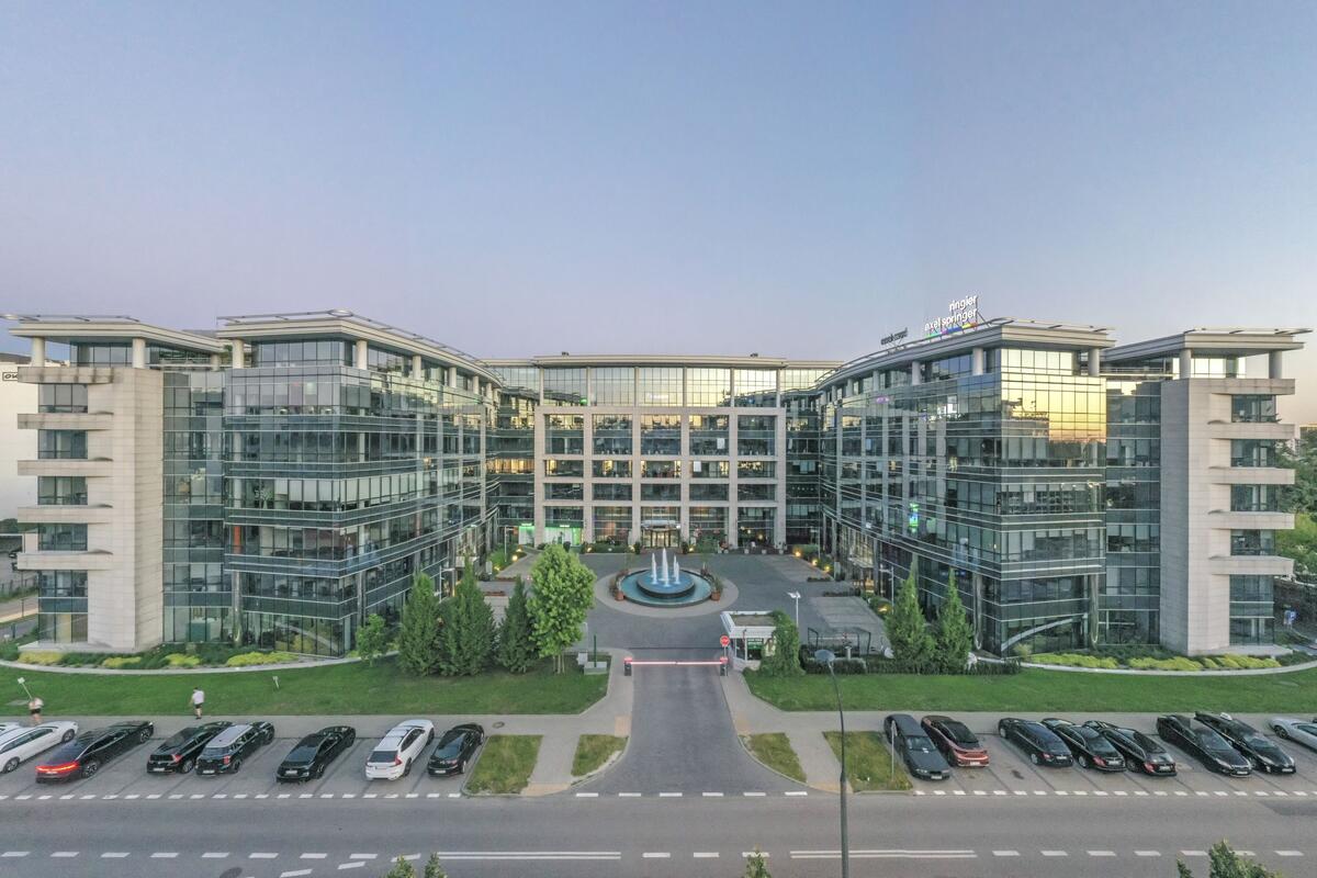 Ringier Axel Springer Poland Extends Lease at Signum Work Station