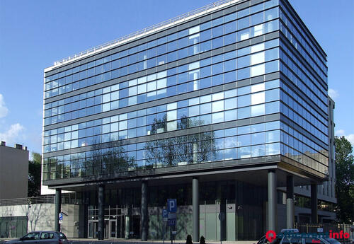 Offices to let in Sterlinga Business Centre