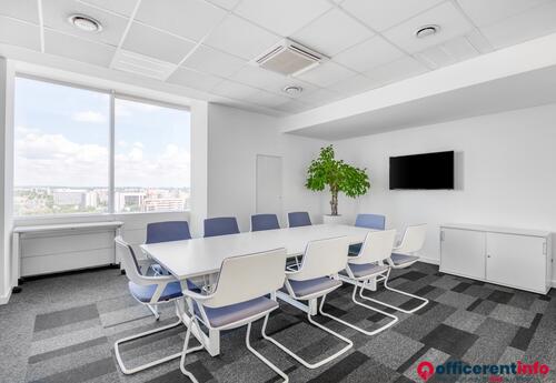Offices to let in Affordable Workspace in Regus K1