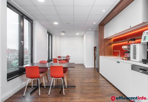Offices to let in Office and co-working space in Regus Wojewodzka