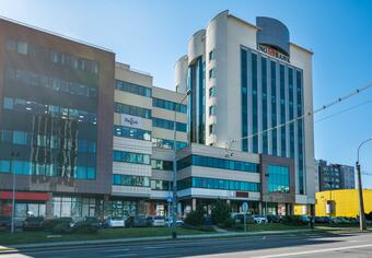 Advanced Workspaces and Services in Regus Zana